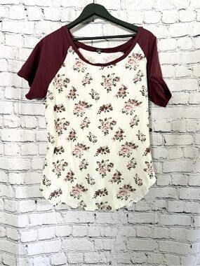 SPLASH. Floral short sleeve. Size 2X